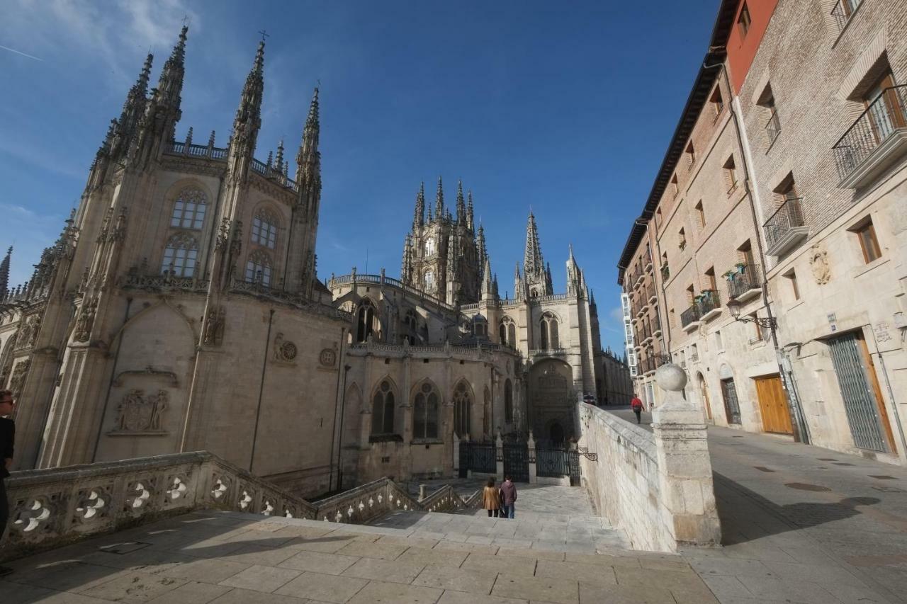 Tocando La Catedral By Exclusive Burgos Apartments Extérieur photo